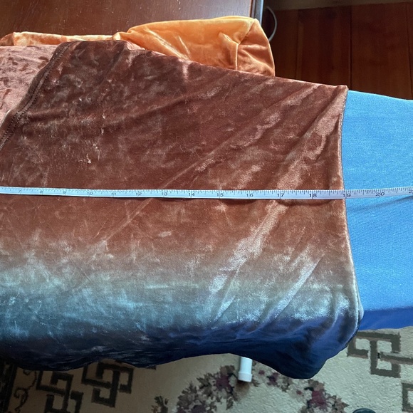 NWT Ombre Orange-Grey Velvet Wrap Top - Size XL - Picture 8 of 8